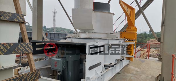 錘破、對輥破、立軸沖擊破三種制砂設(shè)備優(yōu)劣對比