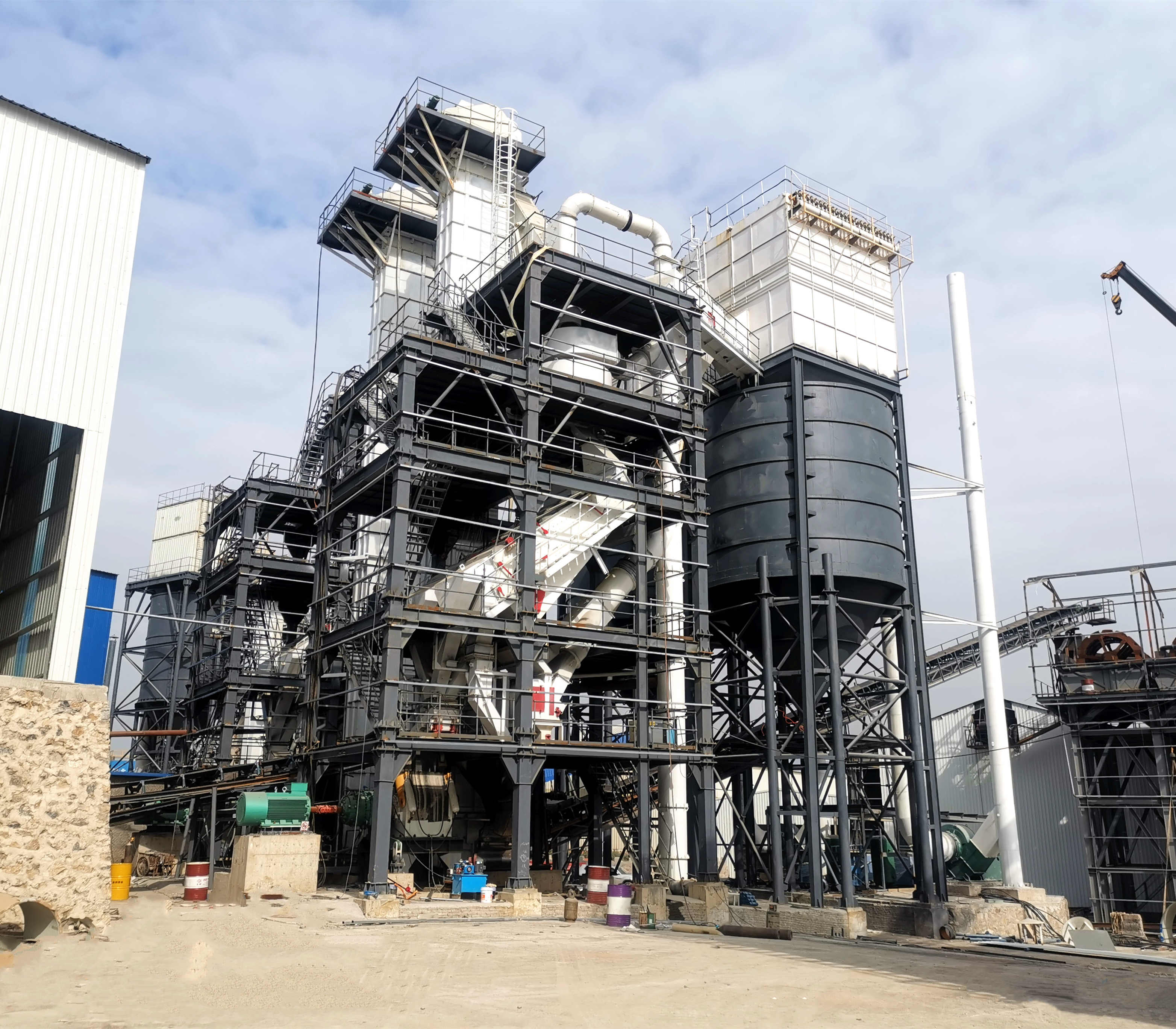 塔樓式制砂生產(chǎn)線（制砂樓），實現(xiàn)生產(chǎn)空間的最大化利用