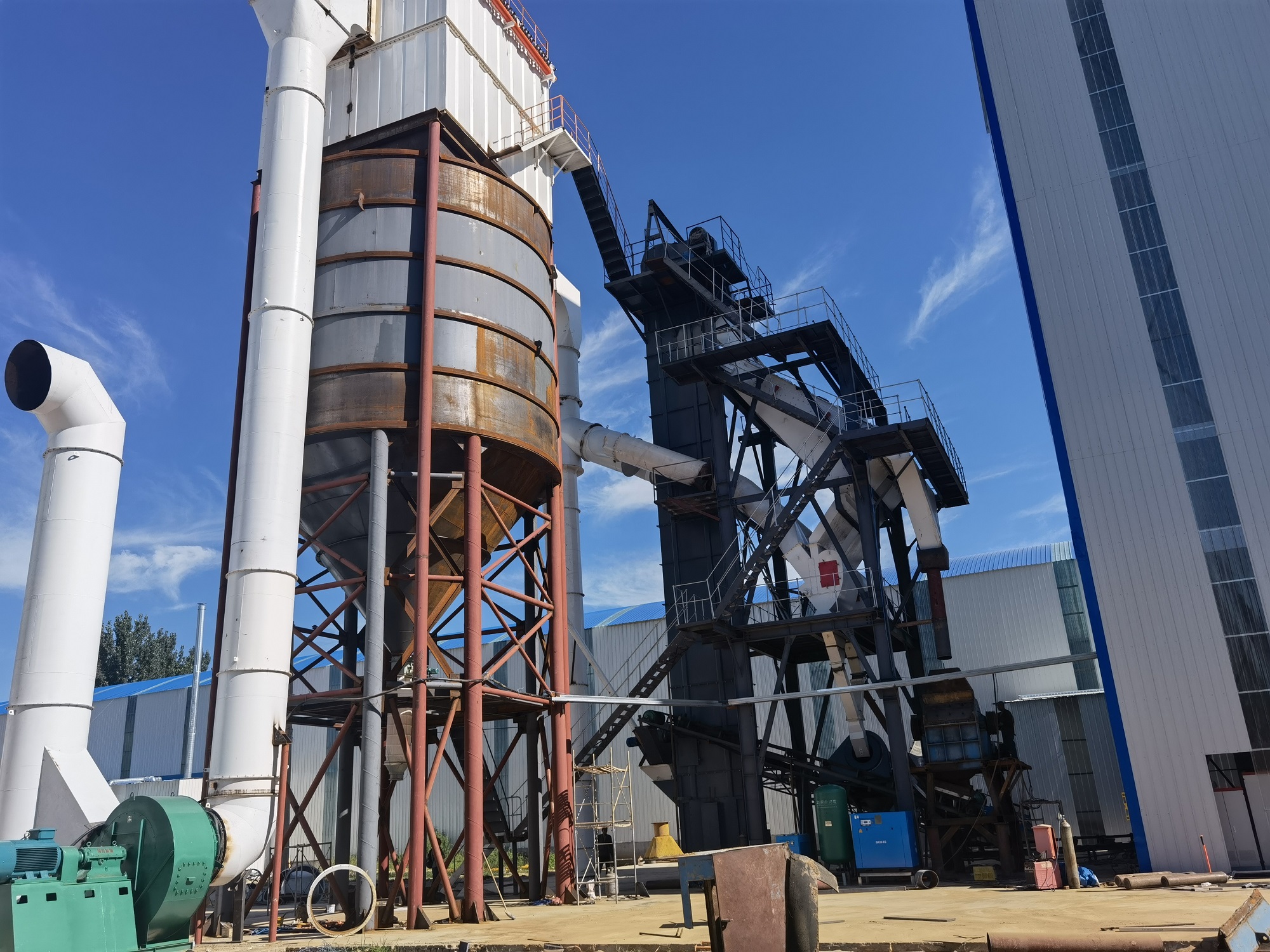 踐行綠色發(fā)展！干法制砂樓助力洗砂廠技改！