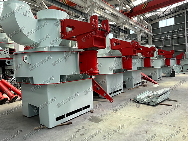 制砂選粉一體機(jī)：適合多種物料破碎，粒形圓潤(rùn)，針片狀少